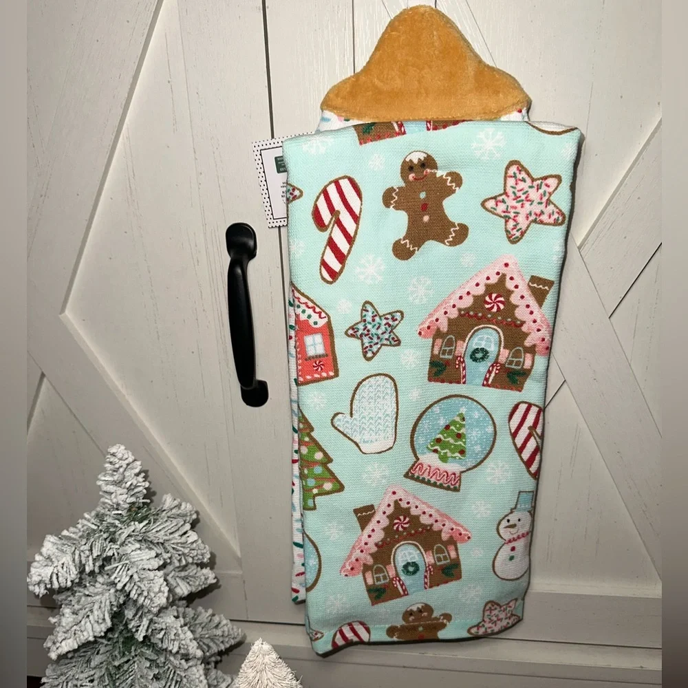 Cupcakes & Cashmere Pastel Mint Gingerbread Hanging Kitchen Towels Set of 2